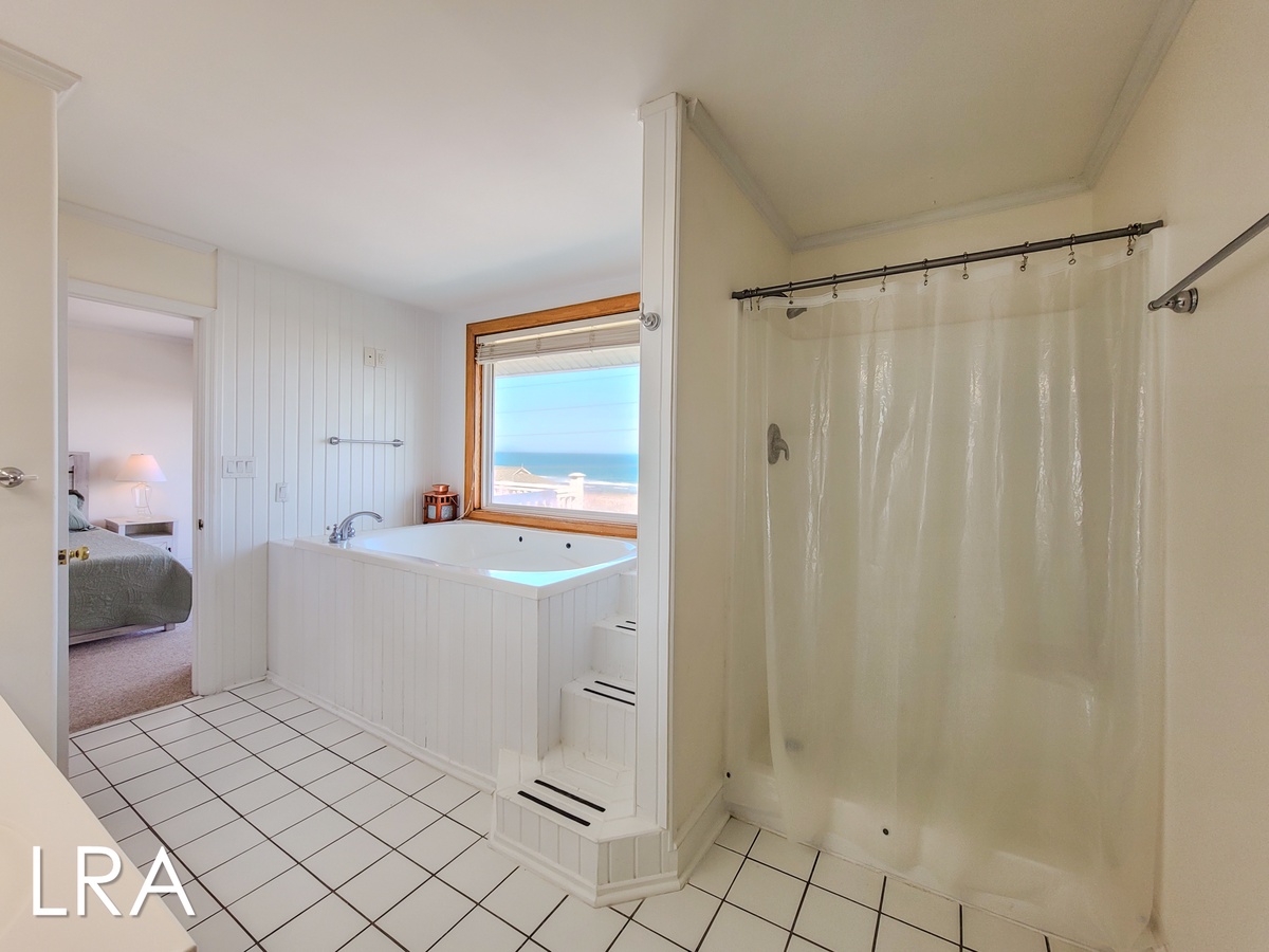 2717 S Shore Dr - Oceanside Manor (24)