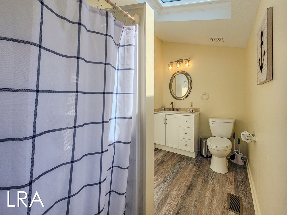 1861 New River Inlet Rd (Jubilee Retreat [Int Refresh - Bathroom]) - watermarked-3