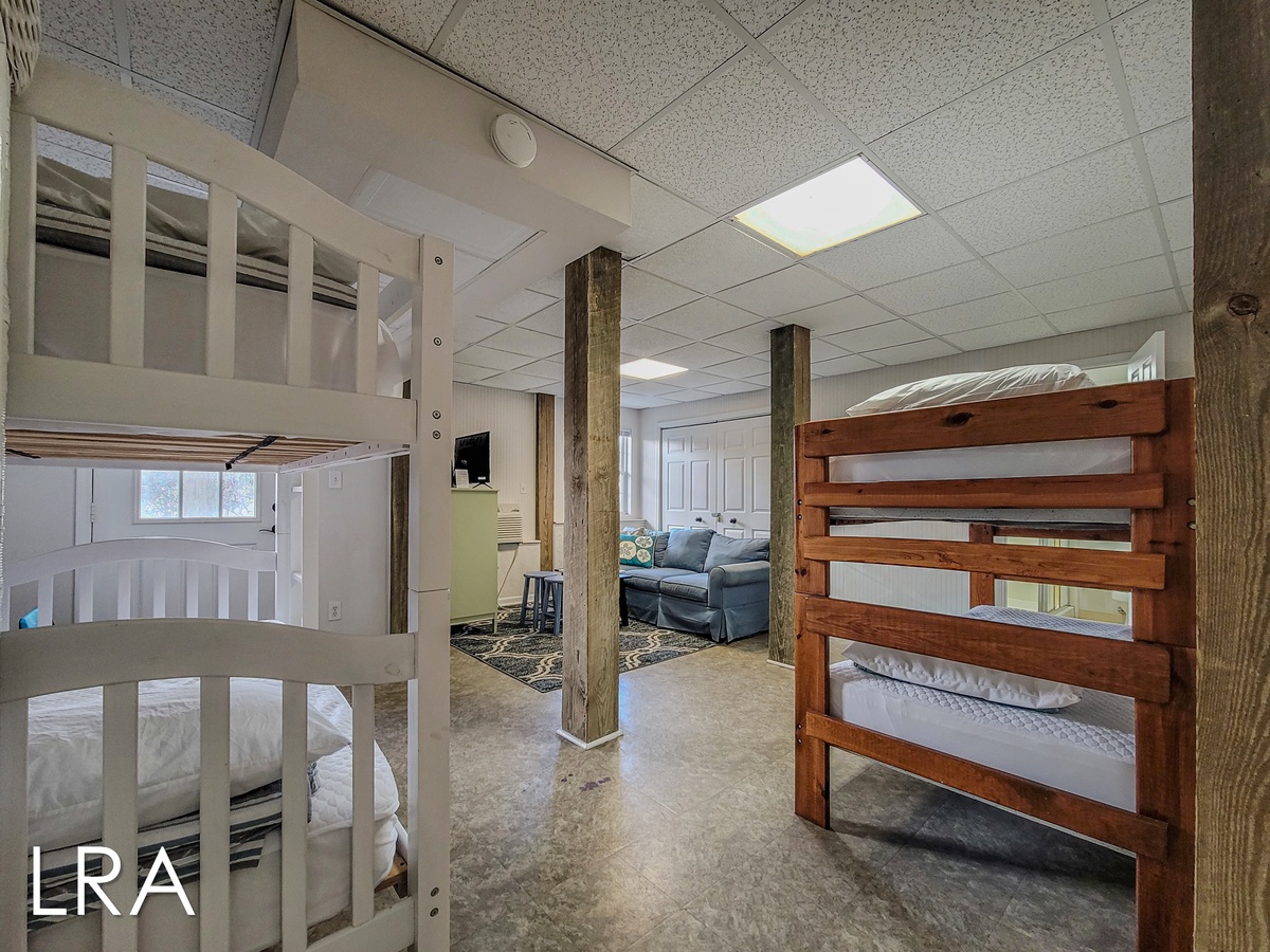 804 S Shore Dr (Beachy McBeach House [Int Ext Aerials]) - watermarked-26