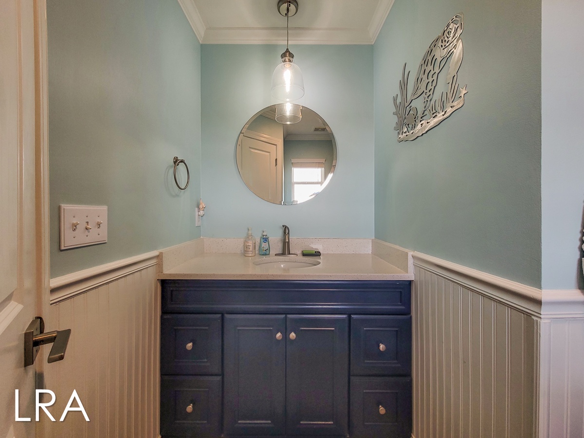 615-E N New River Dr (Coral Cabana [Int Ext Aerials]) - watermarked-8