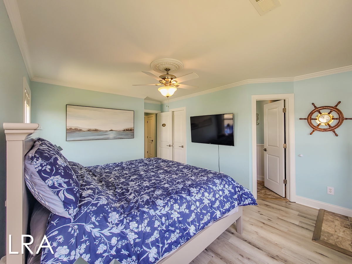 615-E N New River Dr (Coral Cabana [Int Ext Aerials]) - watermarked-7