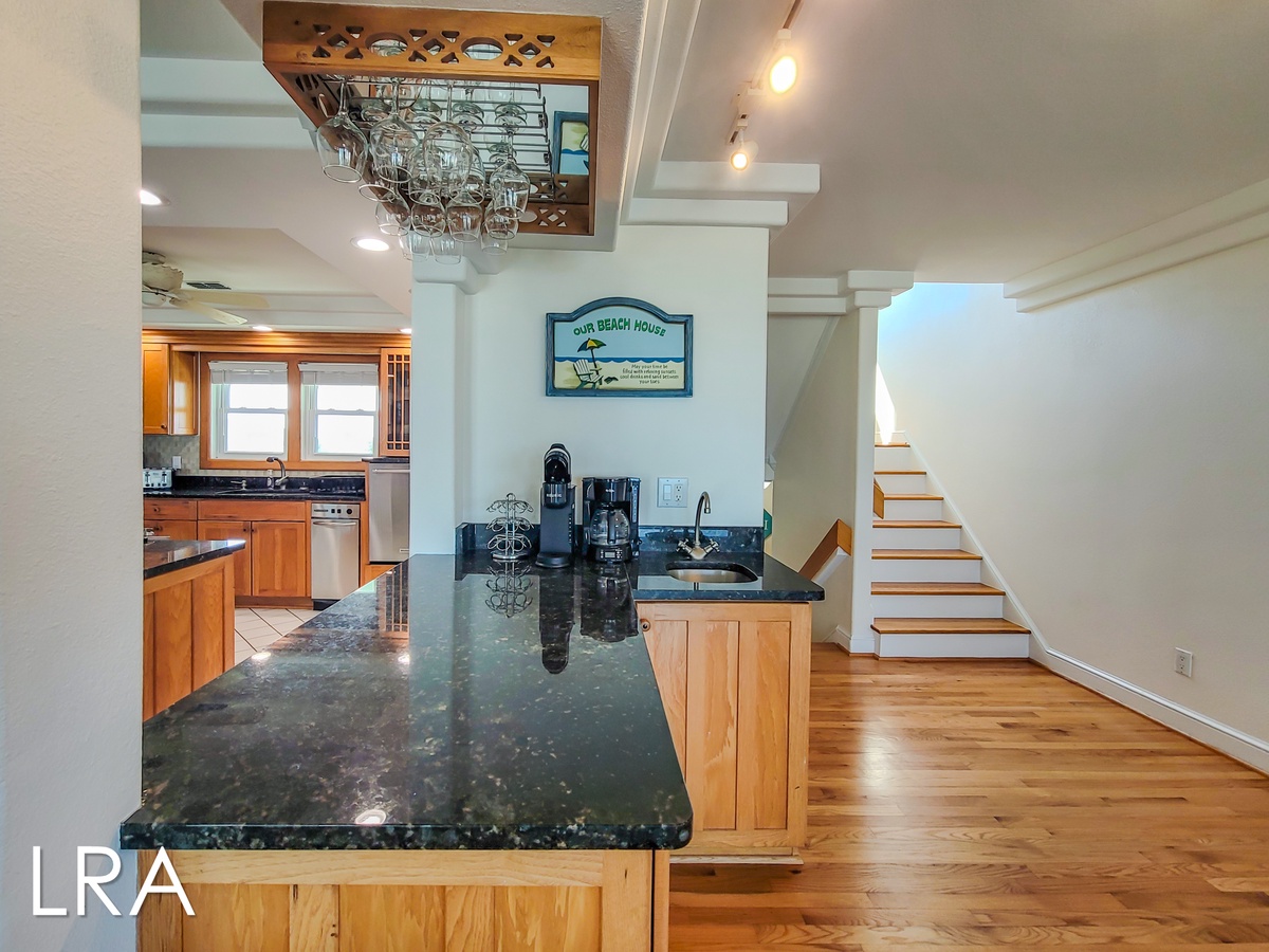 2717 S Shore Dr - Oceanside Manor (37)