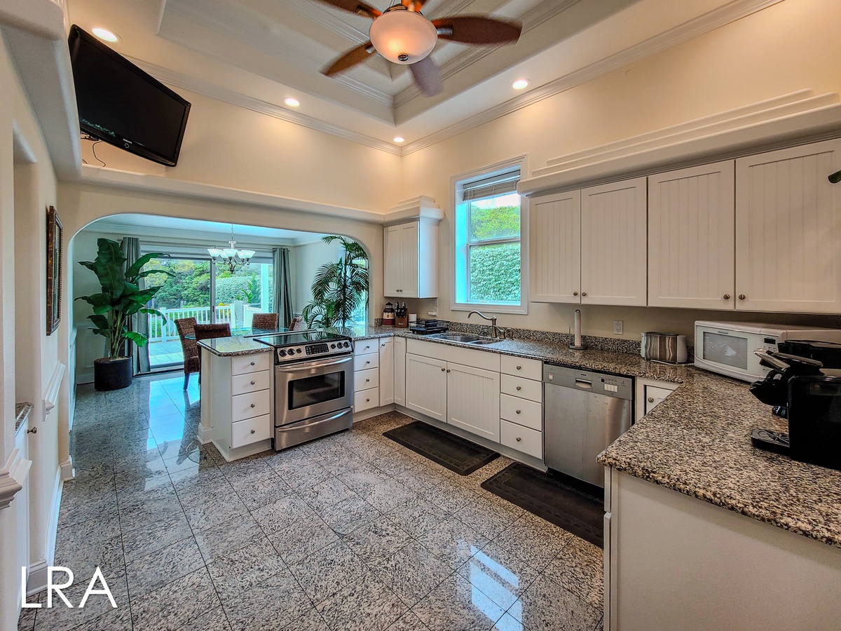 2717-A S Shore Dr (Oceanside Manor - Low Tide [Int Ext]) - watermarked-18