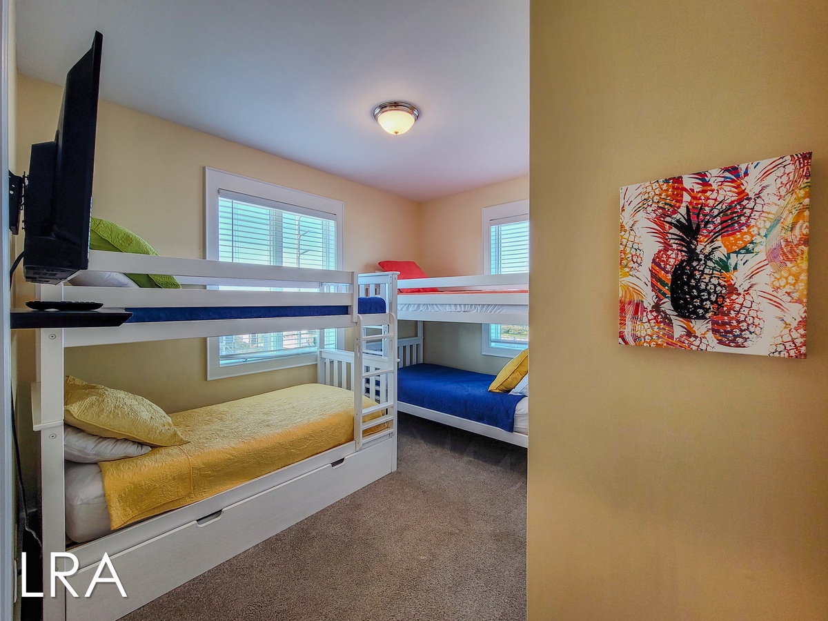 2232 S Shore Dr (King Tide [Int Ext Aerials]) (37)