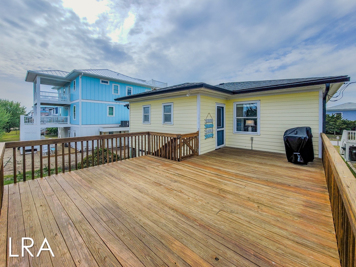 1003 Channel Blvd (Tied Dyed [Int Ext Aerials]) - watermarked-39