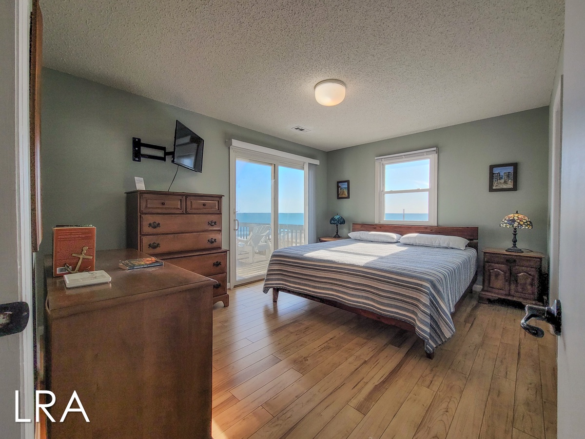 804 S Shore Dr (Beachy McBeach House [Int Ext Aerials]) - watermarked-12