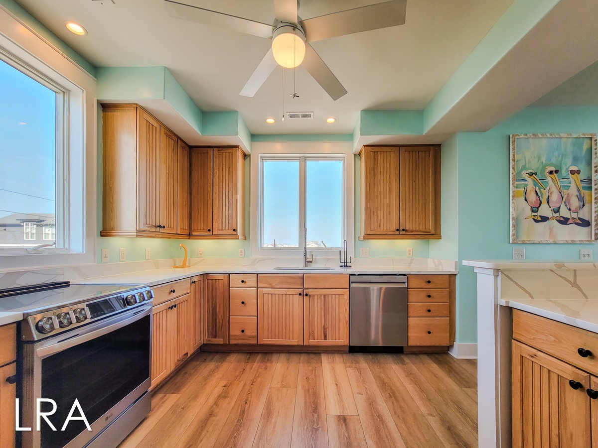 2232 S Shore Dr (King Tide [Int Ext Aerials]) (15)