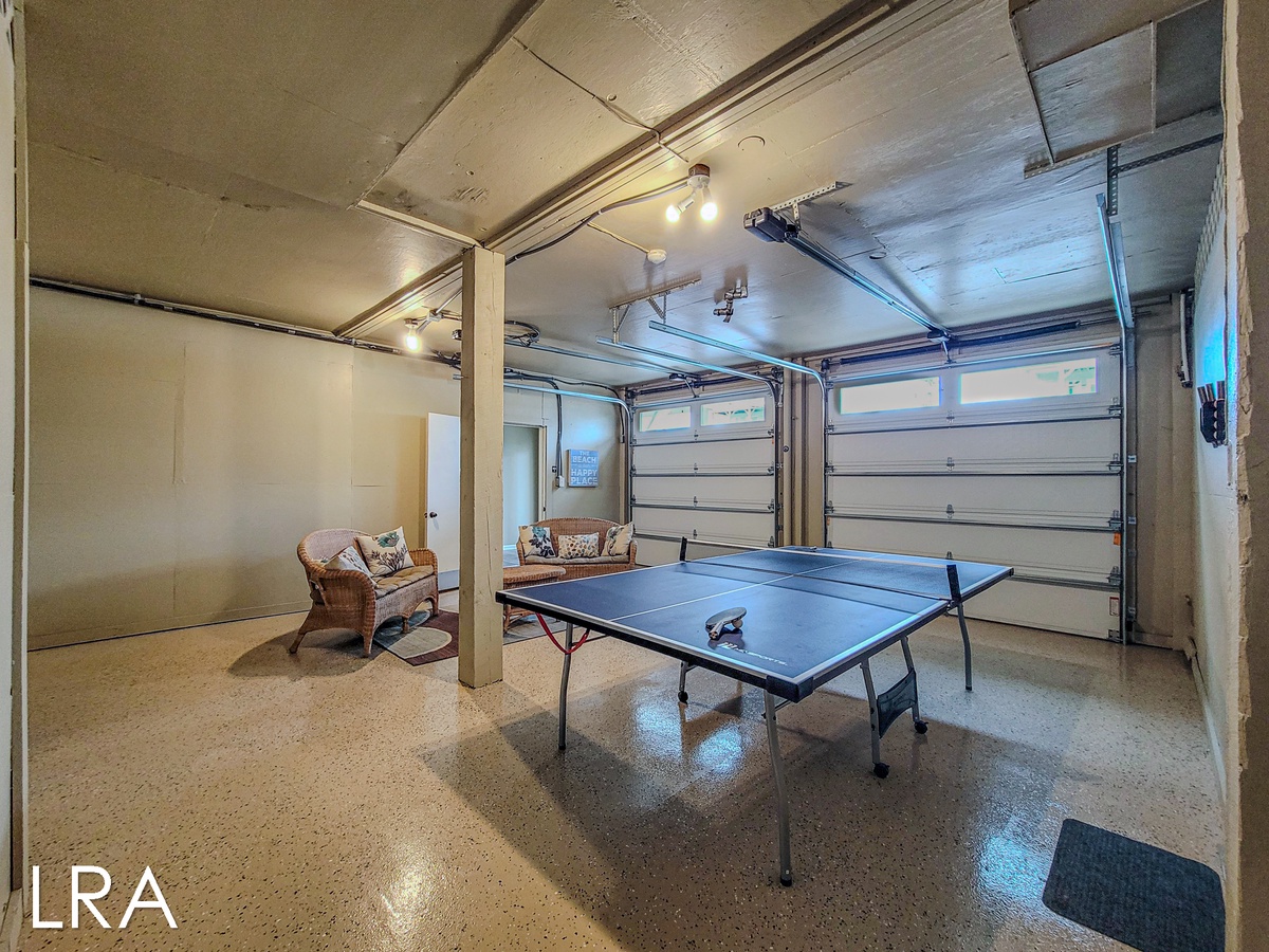 Garage/ Ping Pong-03