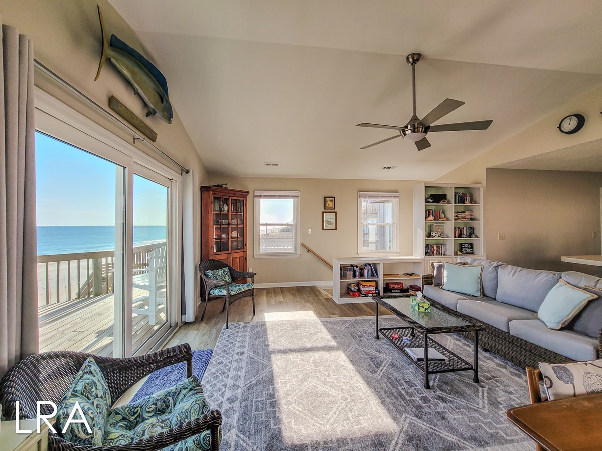 804 S Shore Dr (Beachy McBeach House [Int Ext Aerials]) - watermarked-03