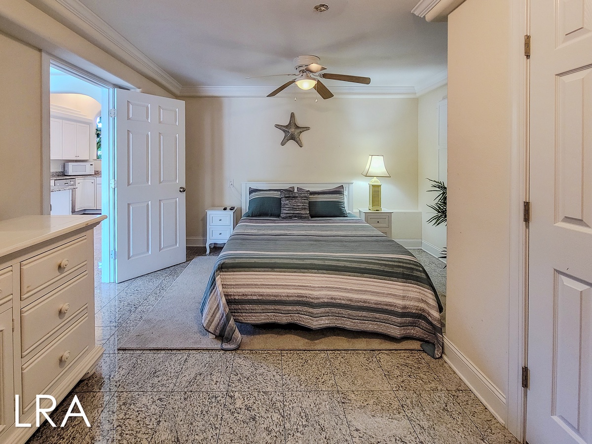 2717 S Shore Dr - Oceanside Manor (108)