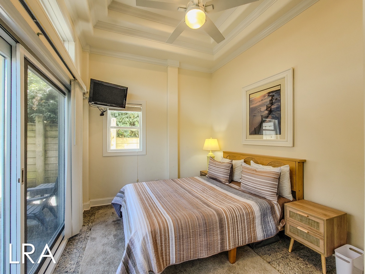 2717 S Shore Dr - Oceanside Manor (131)