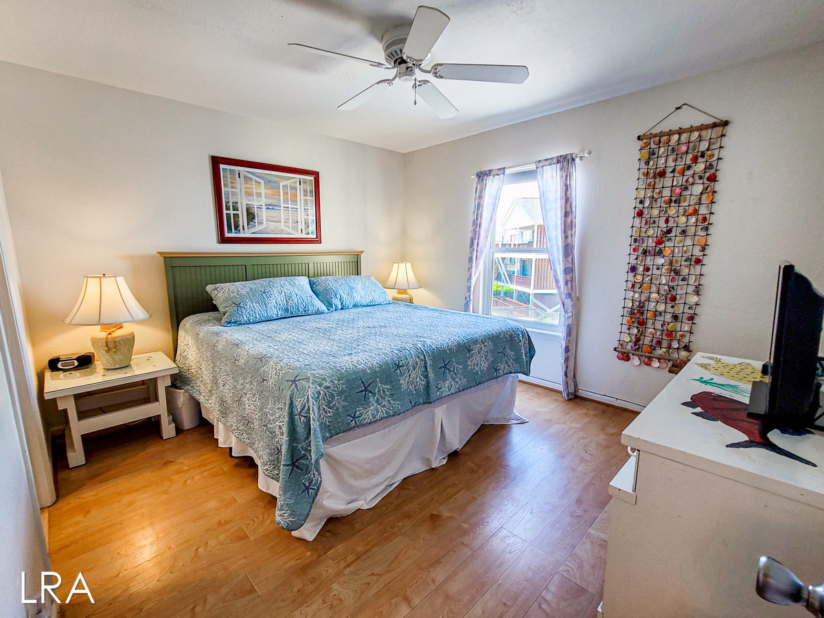 King Bedroom -27