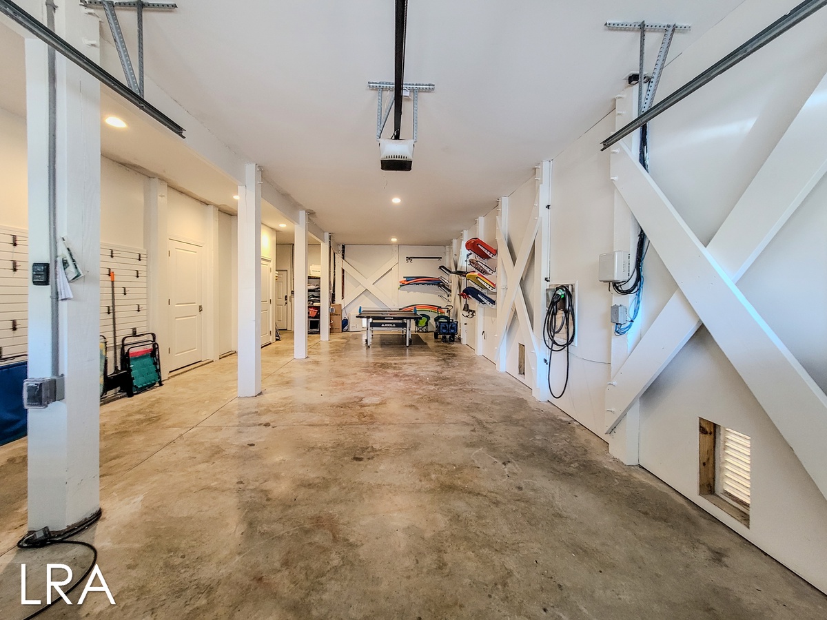 832 Villas Dr (A Beach Haven [Int Refresh - Garage]) - watermarked-2