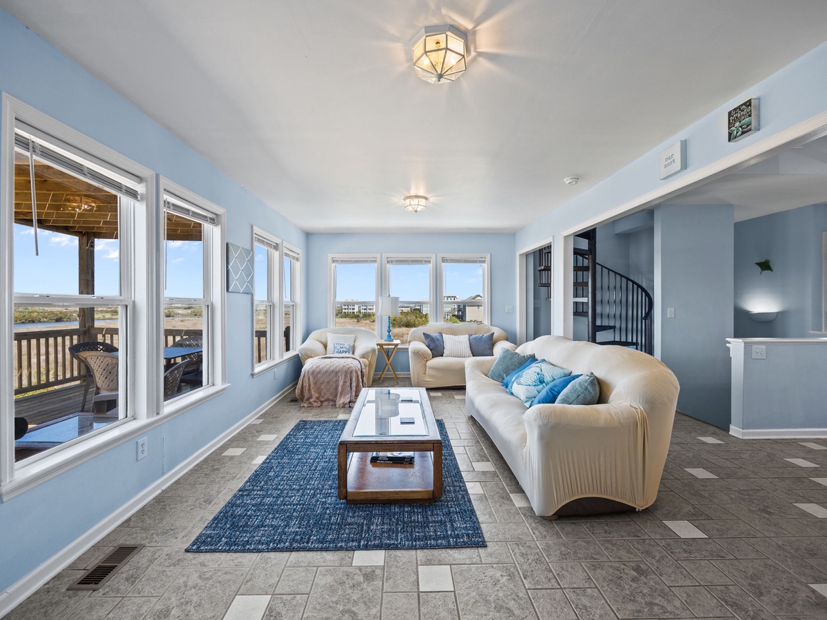 17-web-or-mls-3735 Island Dr. 39
