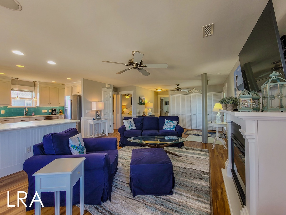 613 Ocean Blvd (Flippin Out [Int Ext Aerials]) - watermarked-25