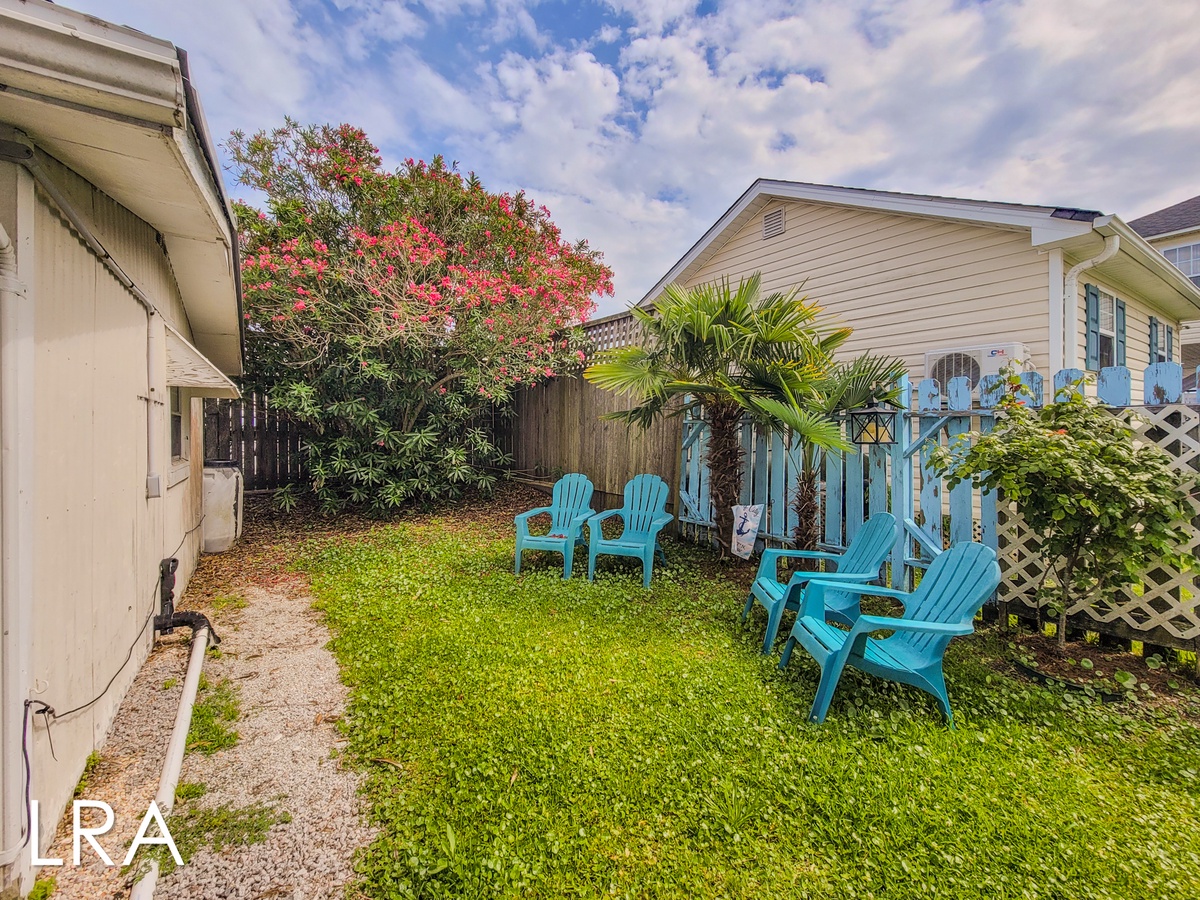 1005-A 1st St (The Cottage [Int Ext]) - watermarked-38