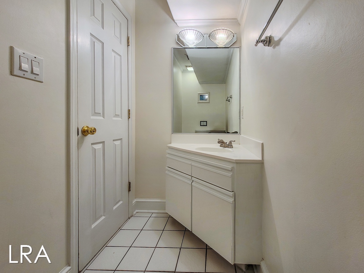 2717-A S Shore Dr (Oceanside Manor - High Tide [Int Ext]) - watermarked-40