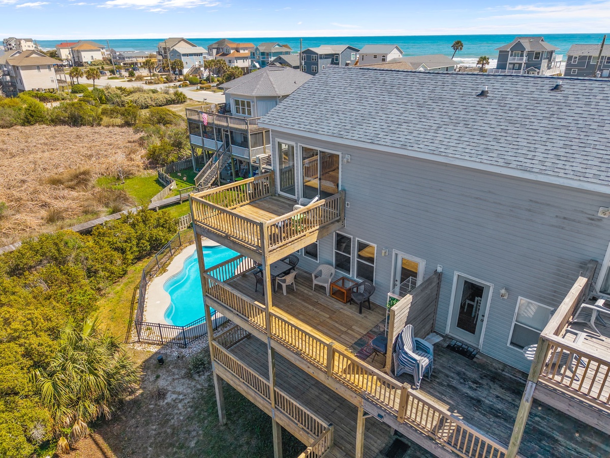 36-web-or-mls-3735 Island Dr. 96