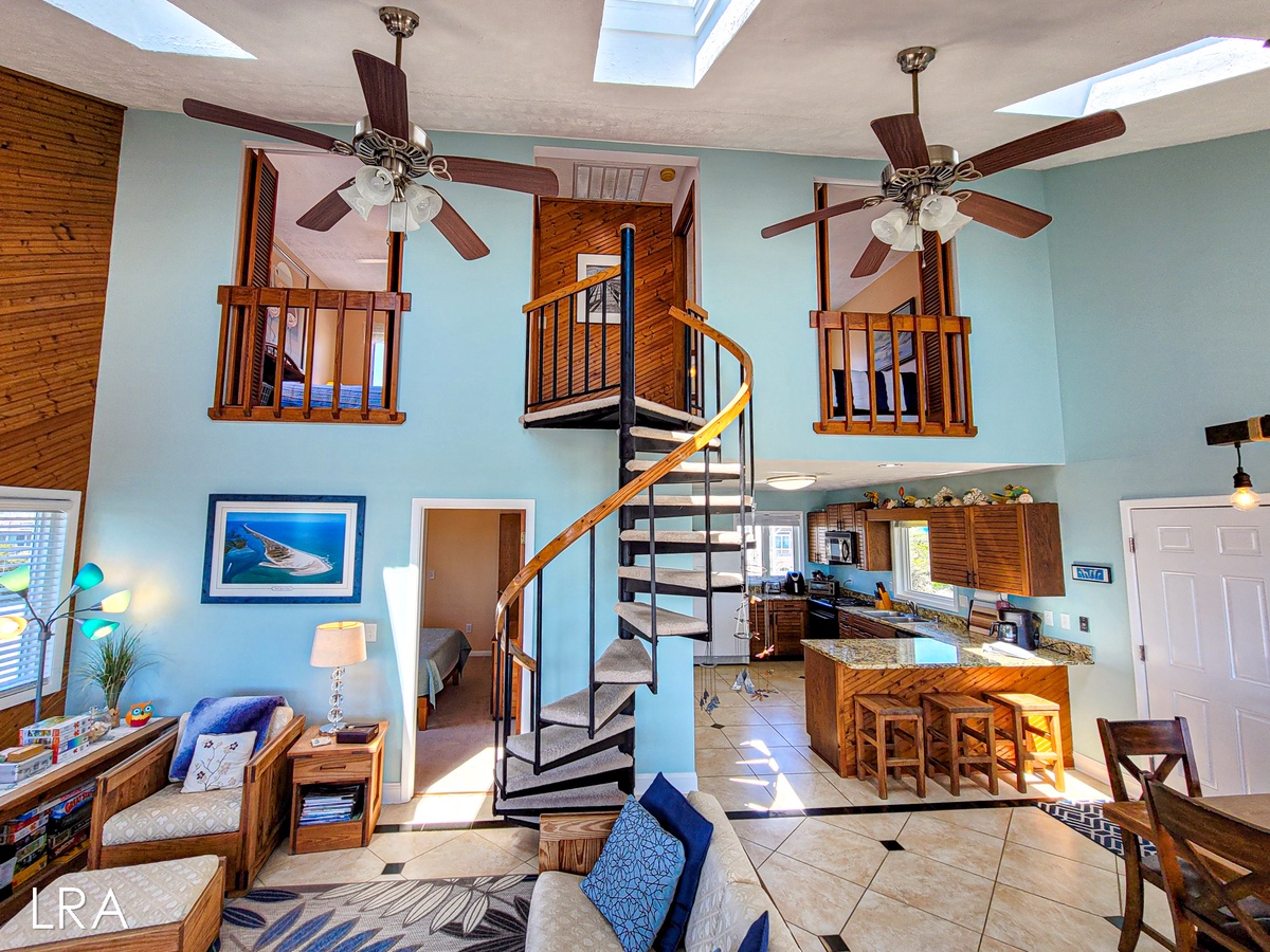 Living Room, Dining Room and Kitchen - 44