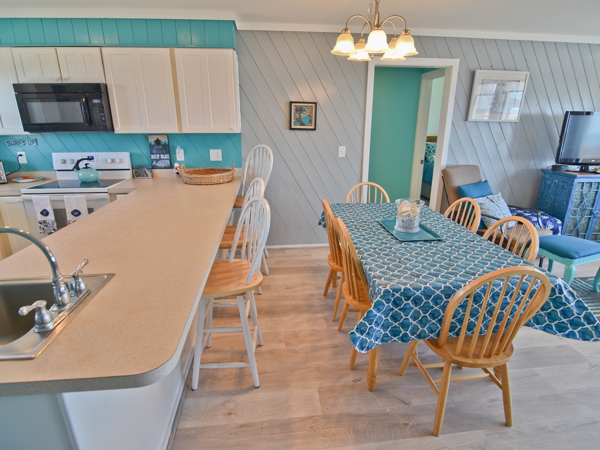 Kitchen/Dining Room_0014