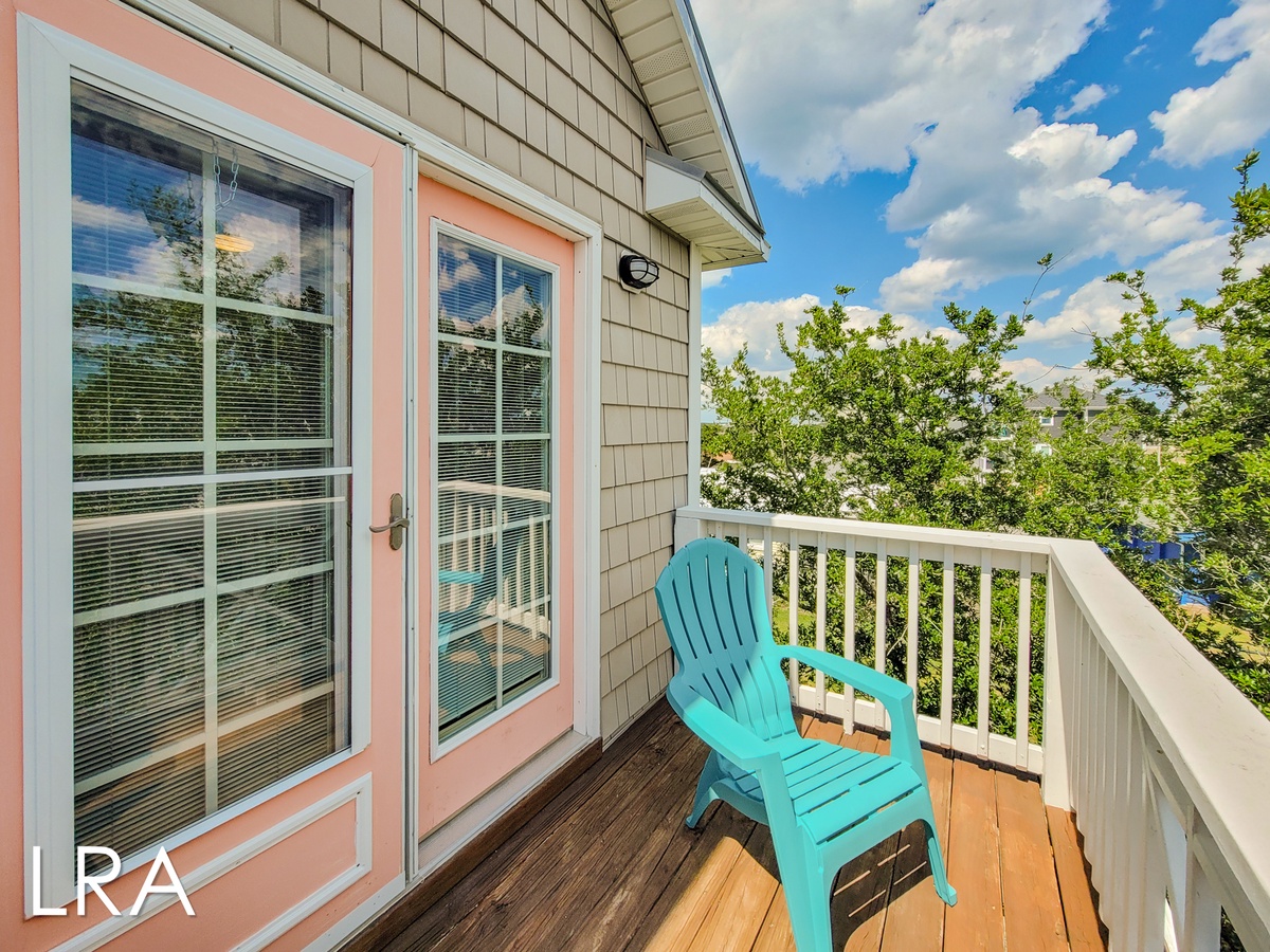 615-E N New River Dr (Coral Cabana [Int Ext Aerials]) - watermarked-13