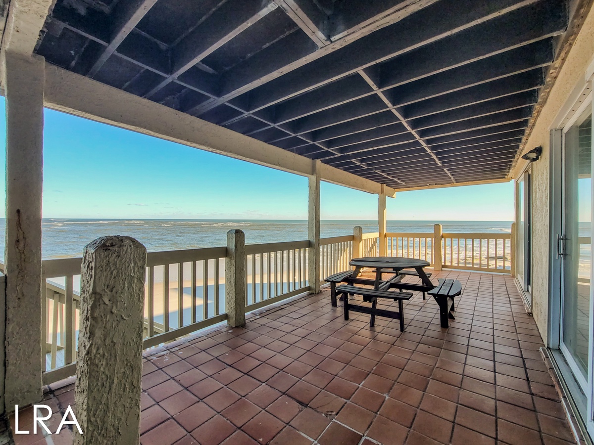 2376 New River Inlet Rd (Its 5oclock Somewhere [Int Ext Aerial Desc]) - watermarked-54