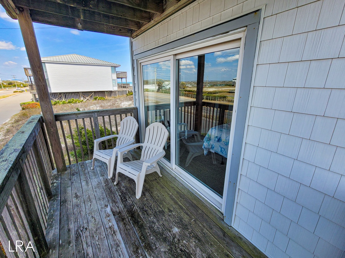 Covered Oceanfront Deck-40