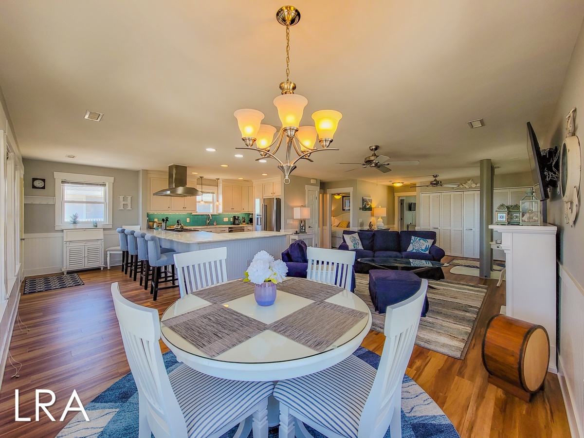 613 Ocean Blvd (Flippin Out [Int Ext Aerials]) - watermarked-28