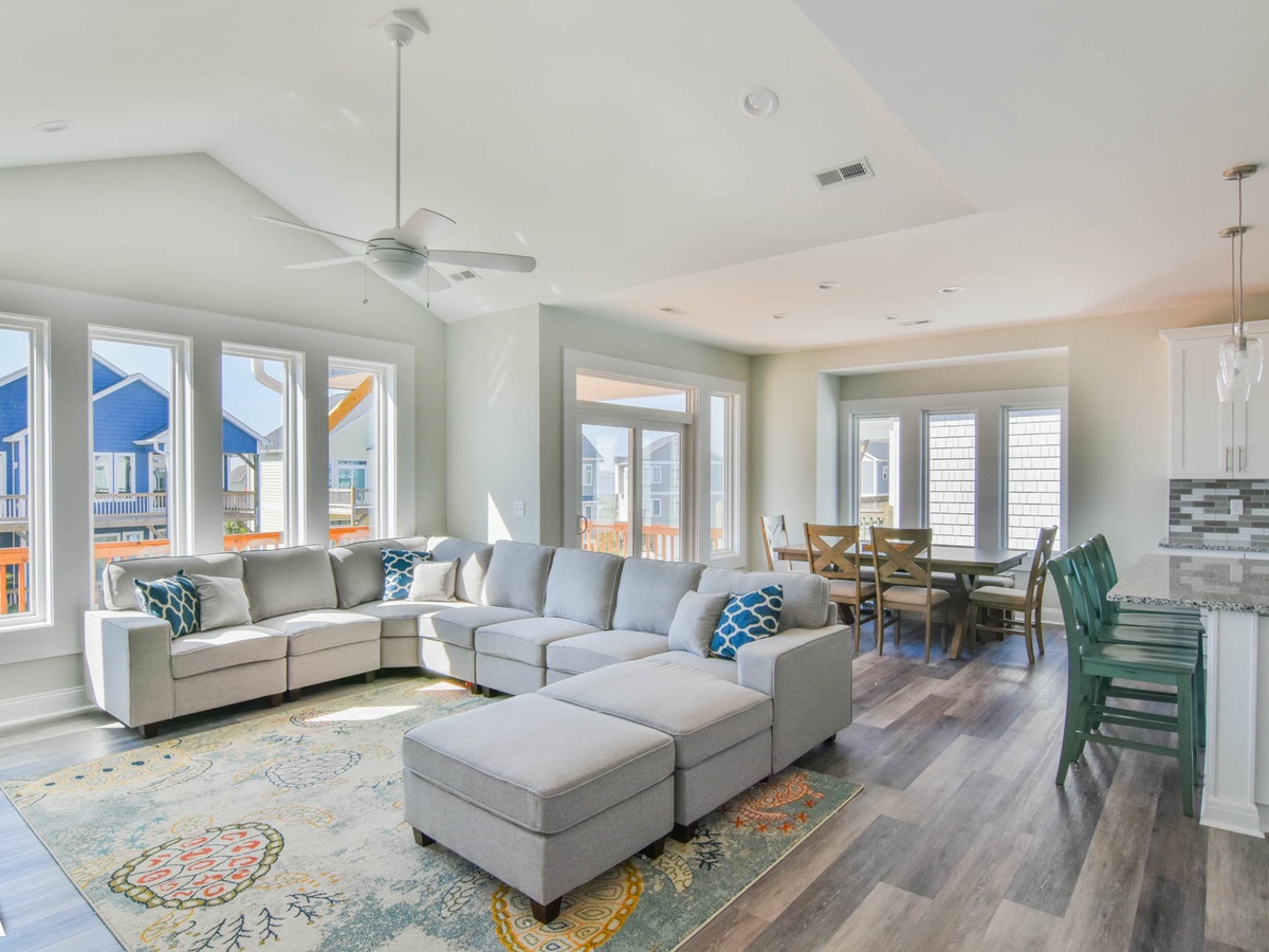 Living/Dining Area-63