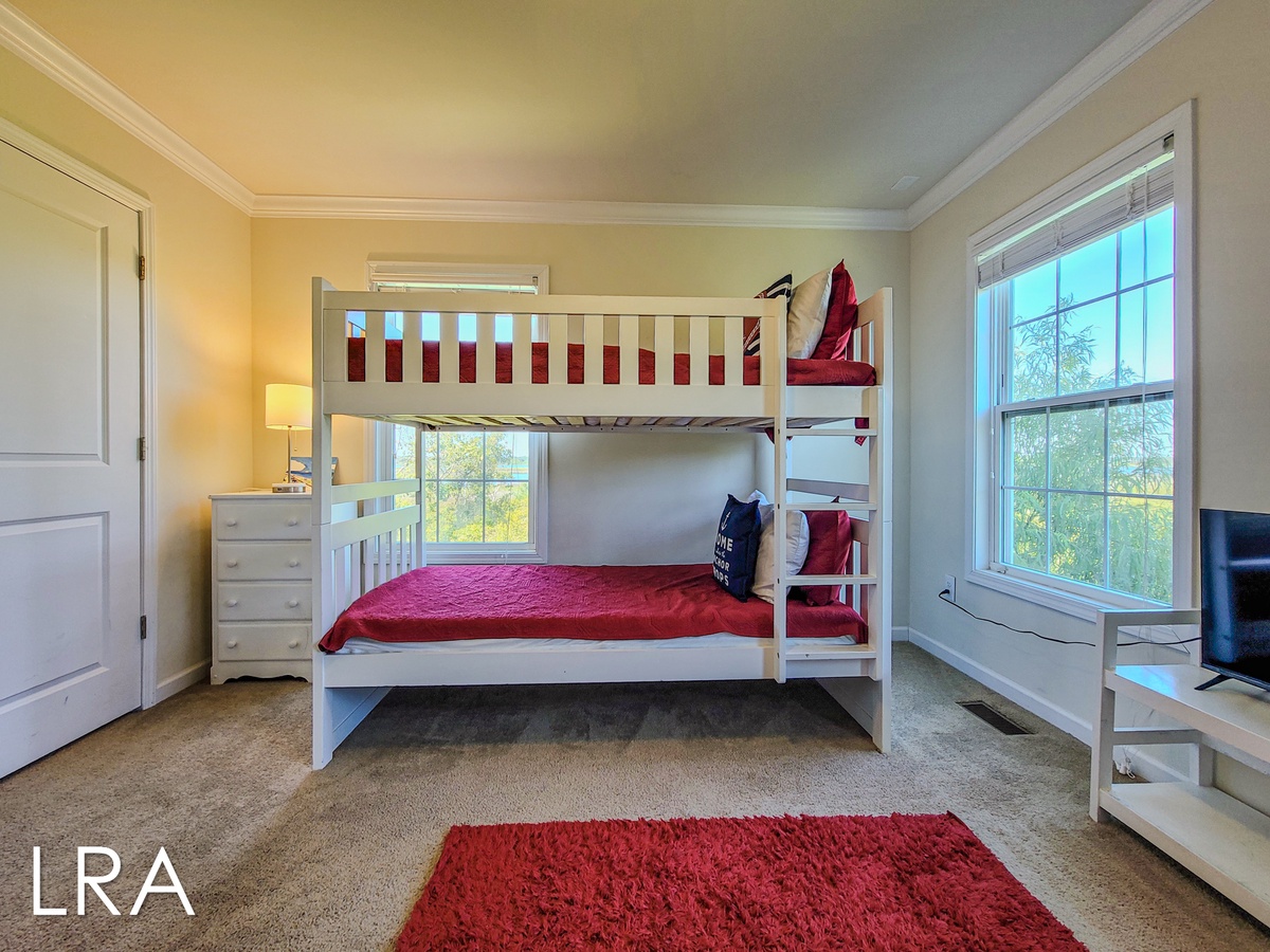 Bunk Bedroom-33