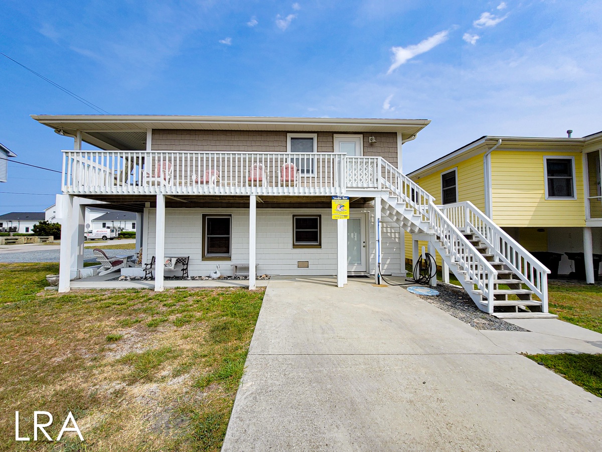 Hoot & Holler Vacation Rental in Topsail Beach,NC Lewis Realty