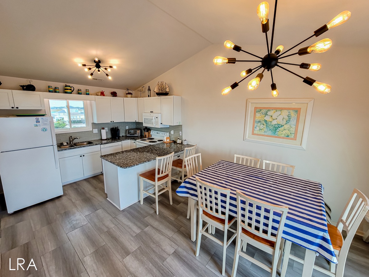 Kitchen and Dining Room - 09