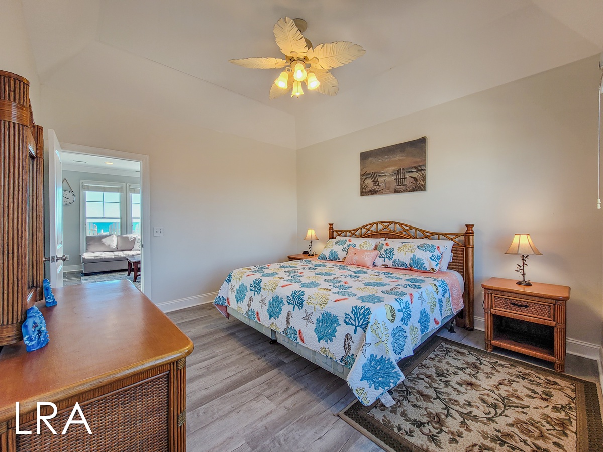 King Bedroom-29