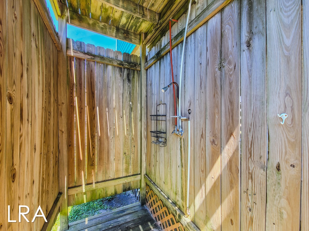 1109 N Topsail Rd (Knot A Worry [Ext - Fence]) - watermarked-5