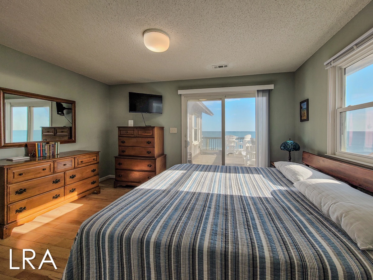 804 S Shore Dr (Beachy McBeach House [Int Ext Aerials]) - watermarked-13