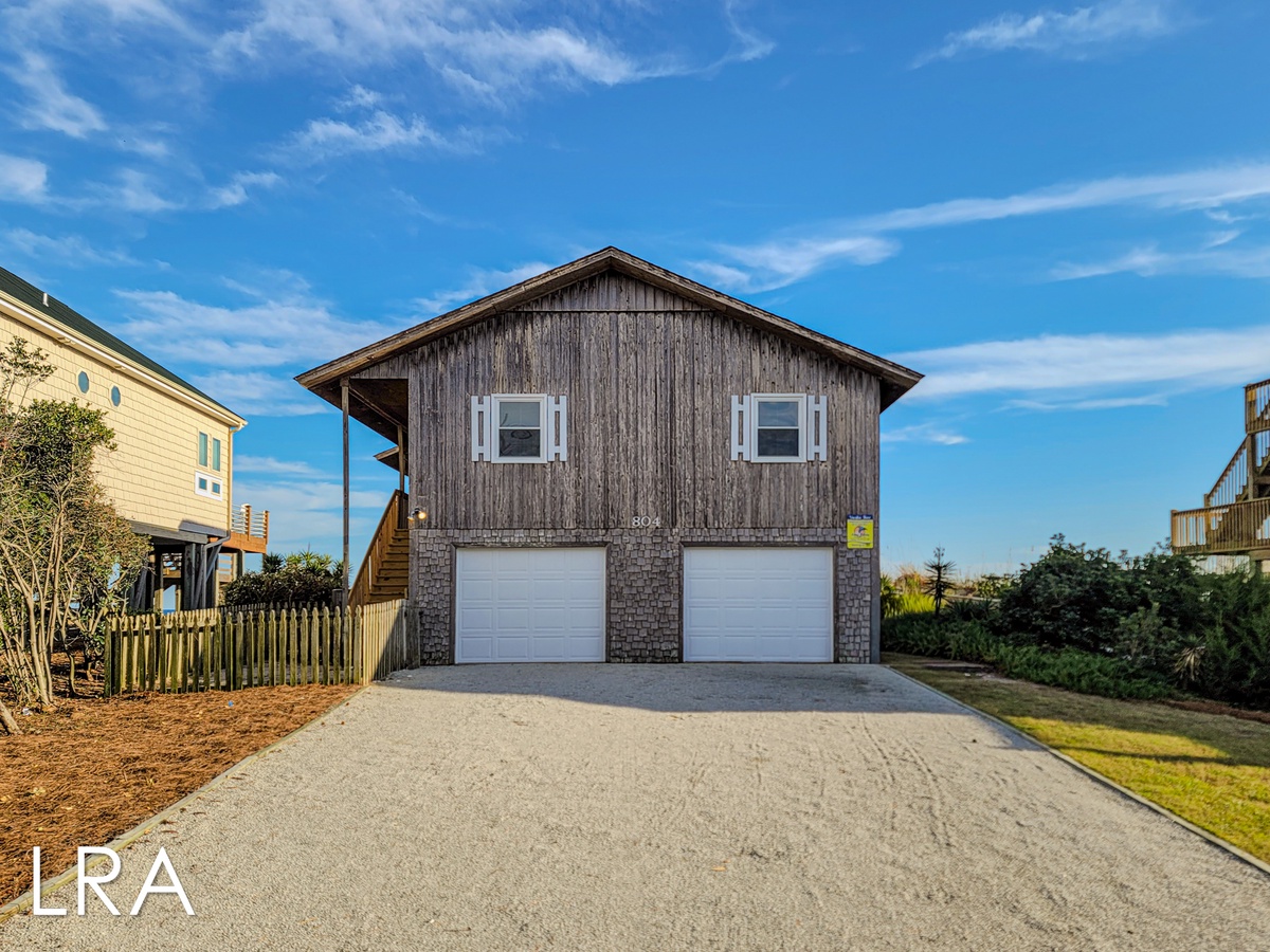 804 S Shore Dr (Beachy McBeach House [Int Ext Aerials]) - watermarked-43