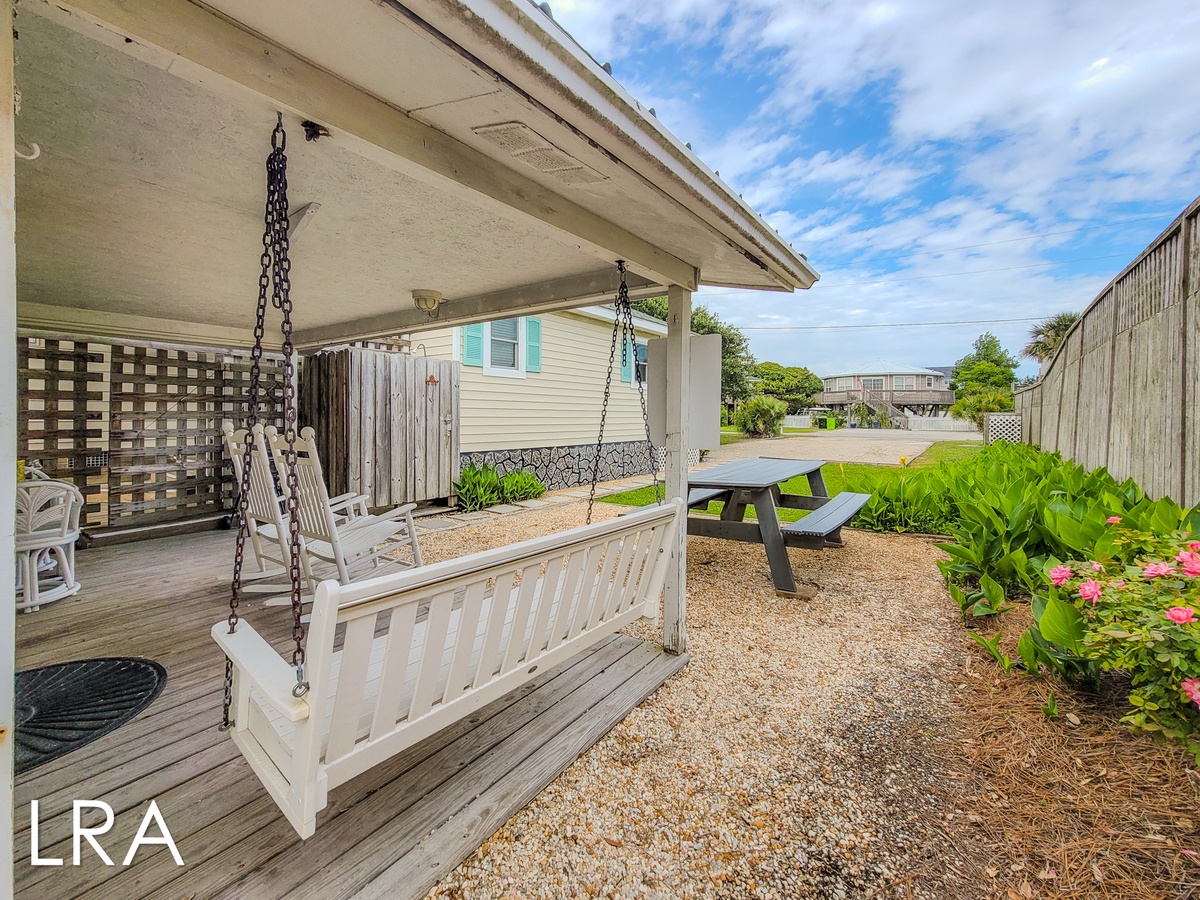 1005-B 1st St (The Roost [Int Ext Breezeway]) - watermarked-5