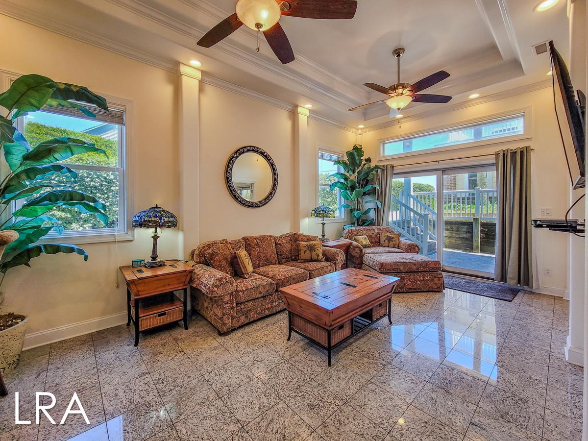 2717 S Shore Dr - Oceanside Manor (106)