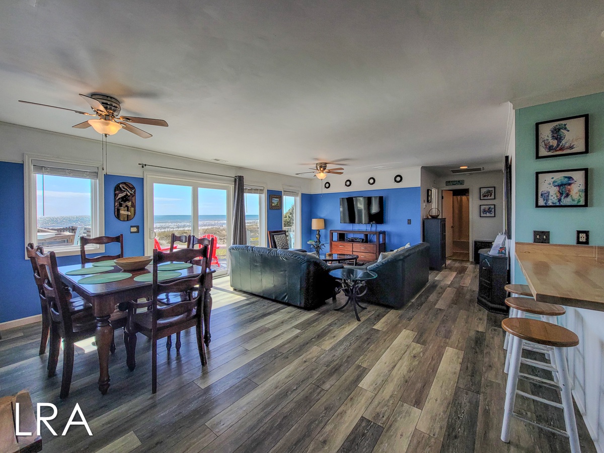 Dining Room and Living Room -06