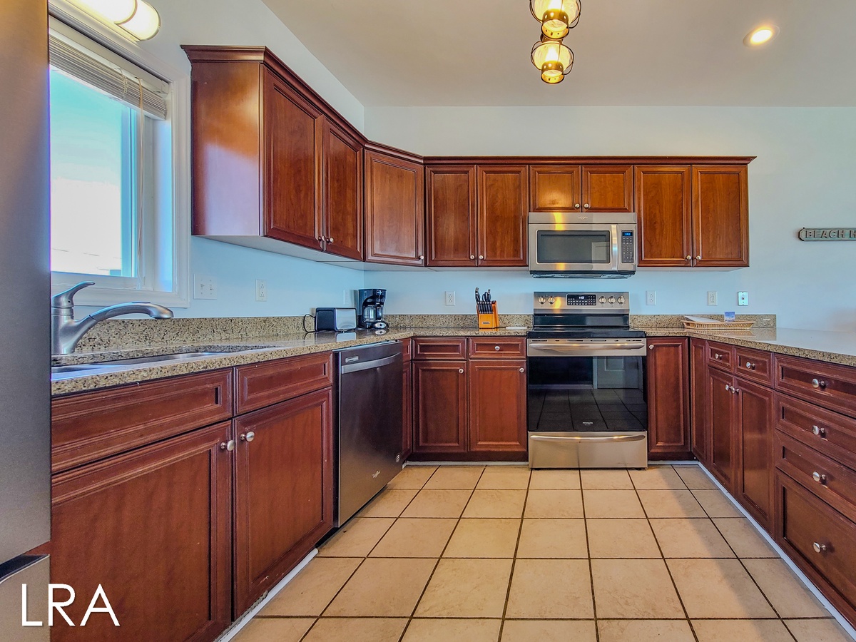 2508 S Shore Dr (Good Tide-ings [Int Ext]) - watermarked-37
