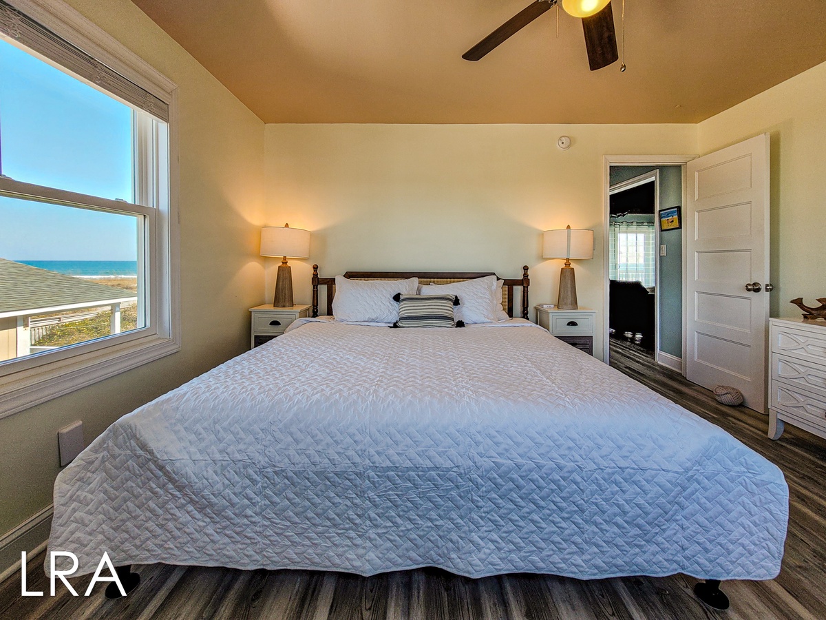 King Bedroom-06