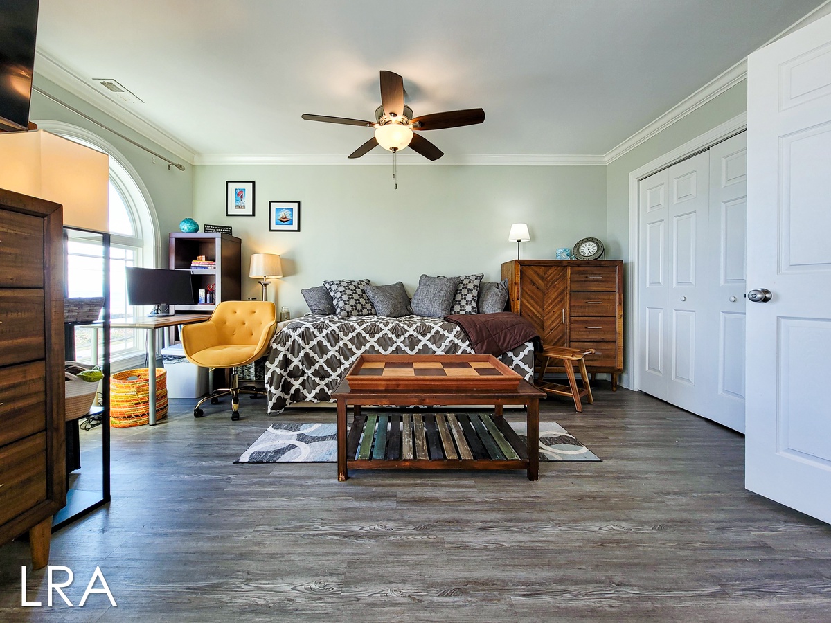 King/Twin Bedroom-47