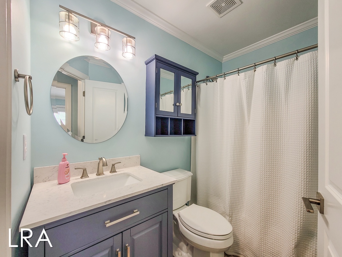 615-E N New River Dr (Coral Cabana [Int Ext Aerials]) - watermarked-14