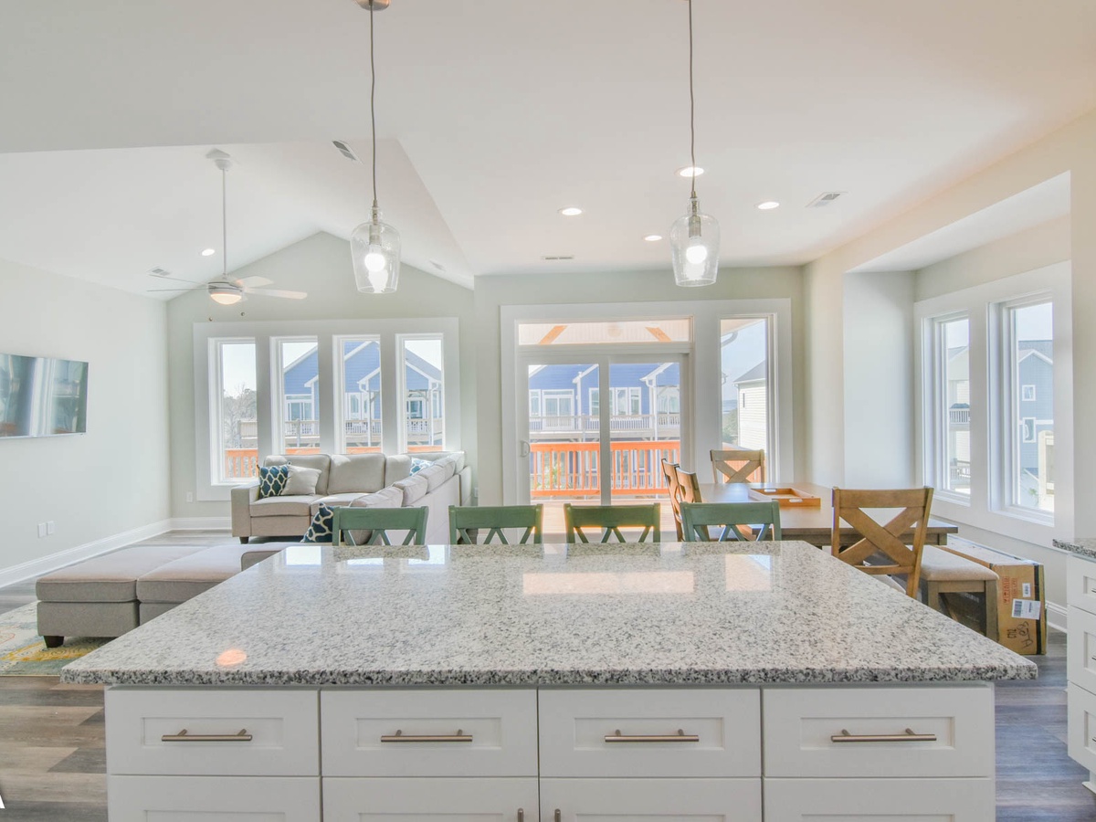 Kitchen/Dining Room-14