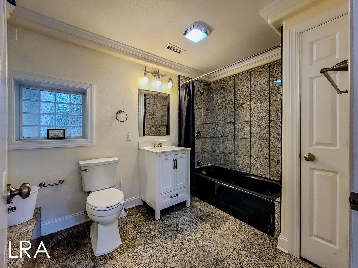 2717-A S Shore Dr (Oceanside Manor - Low Tide [Int Ext]) - watermarked-15