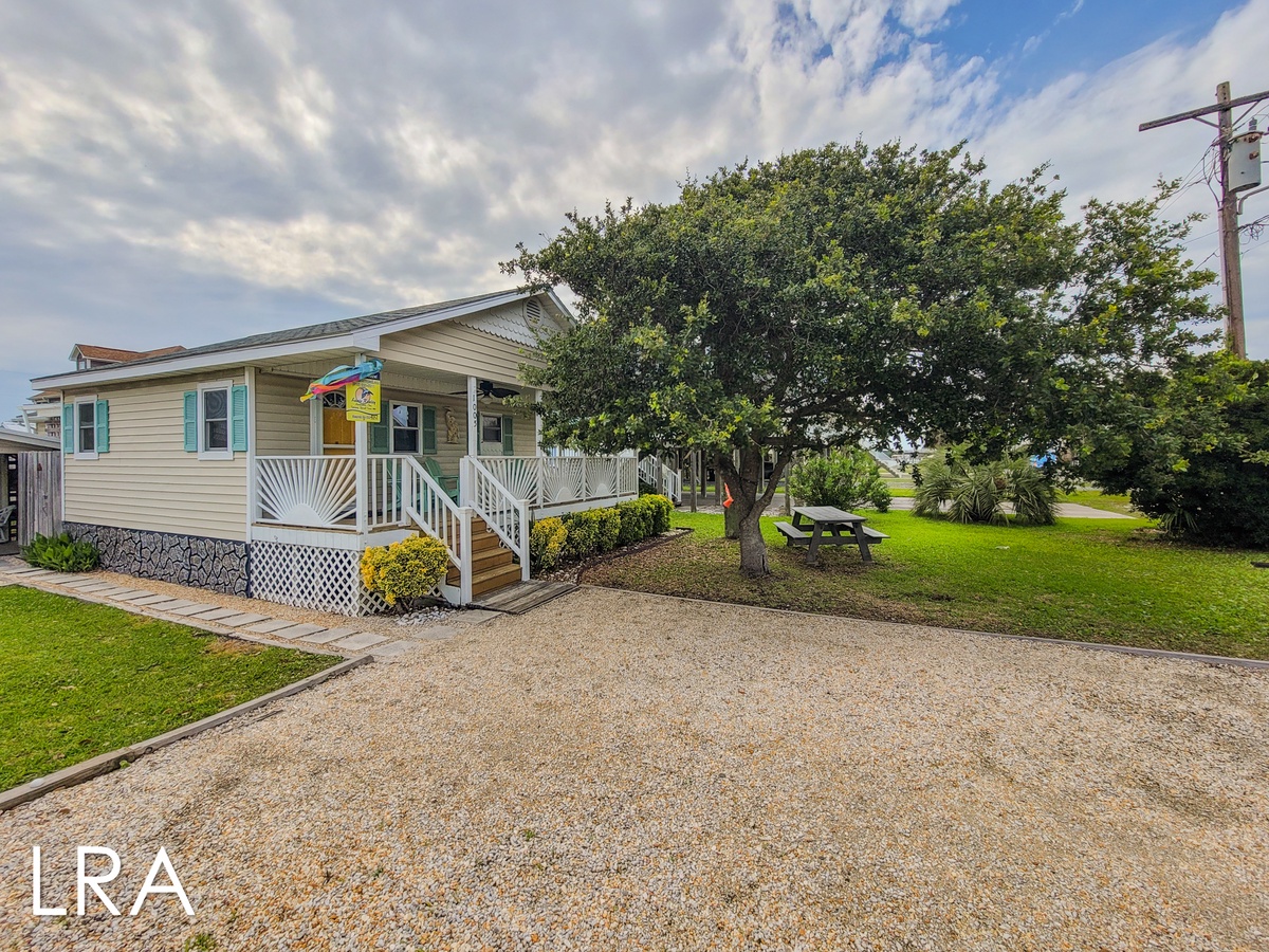 1005-A 1st St (The Cottage [Int Ext]) - watermarked-44