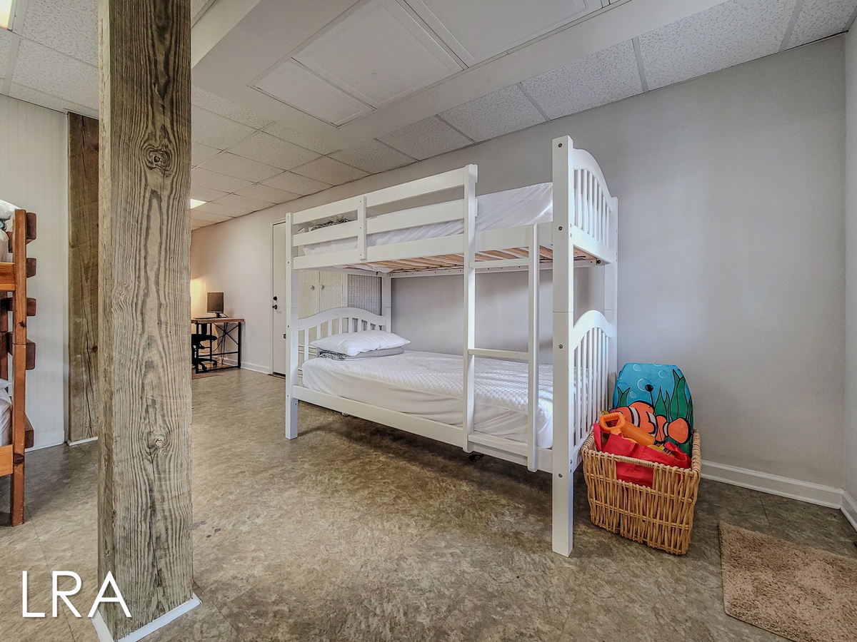 804 S Shore Dr (Beachy McBeach House [Int Ext Aerials]) - watermarked-24