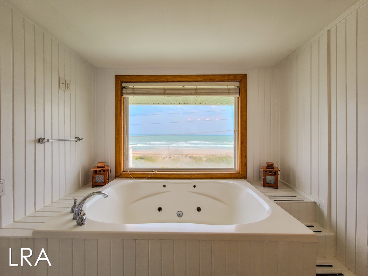 2717-A S Shore Dr (Oceanside Manor - High Tide [Int Ext]) - watermarked-08