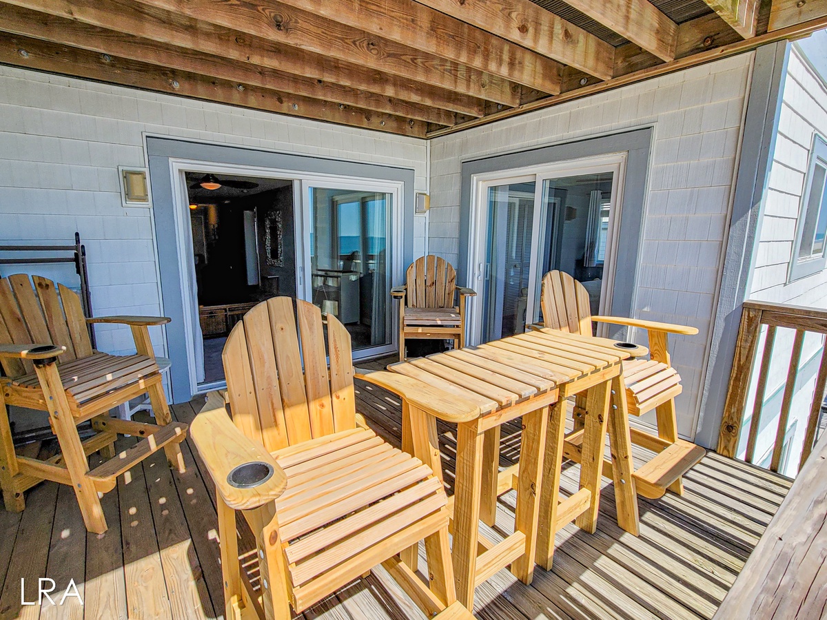 Covered Oceanfront Deck -64