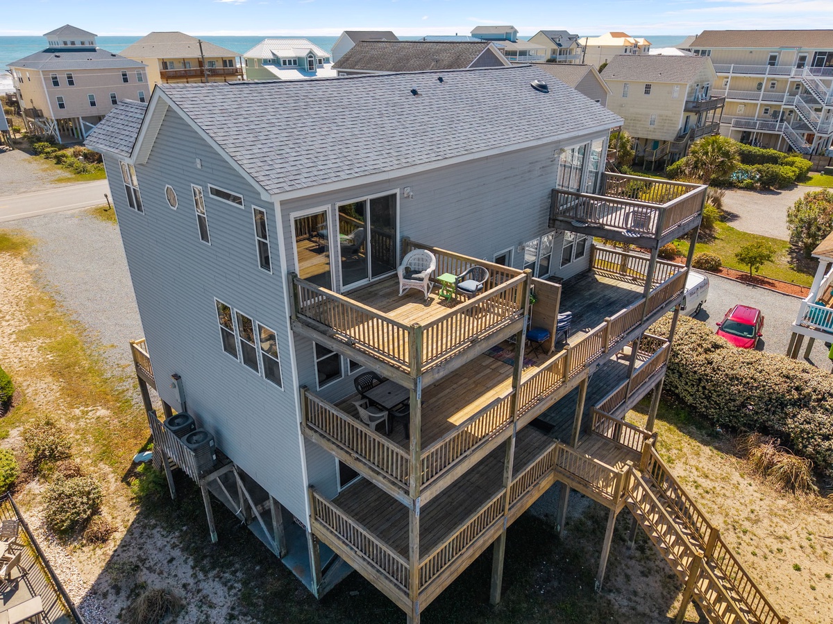 35-web-or-mls-3735 Island Dr. 95